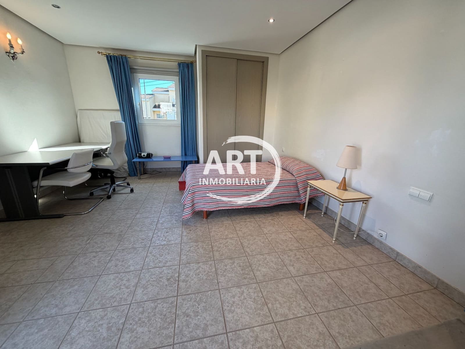 5 sypialnia Willa na sprzedaż w L'Eliana z basenem garażem - 925 000 € (Ref: 9540763)