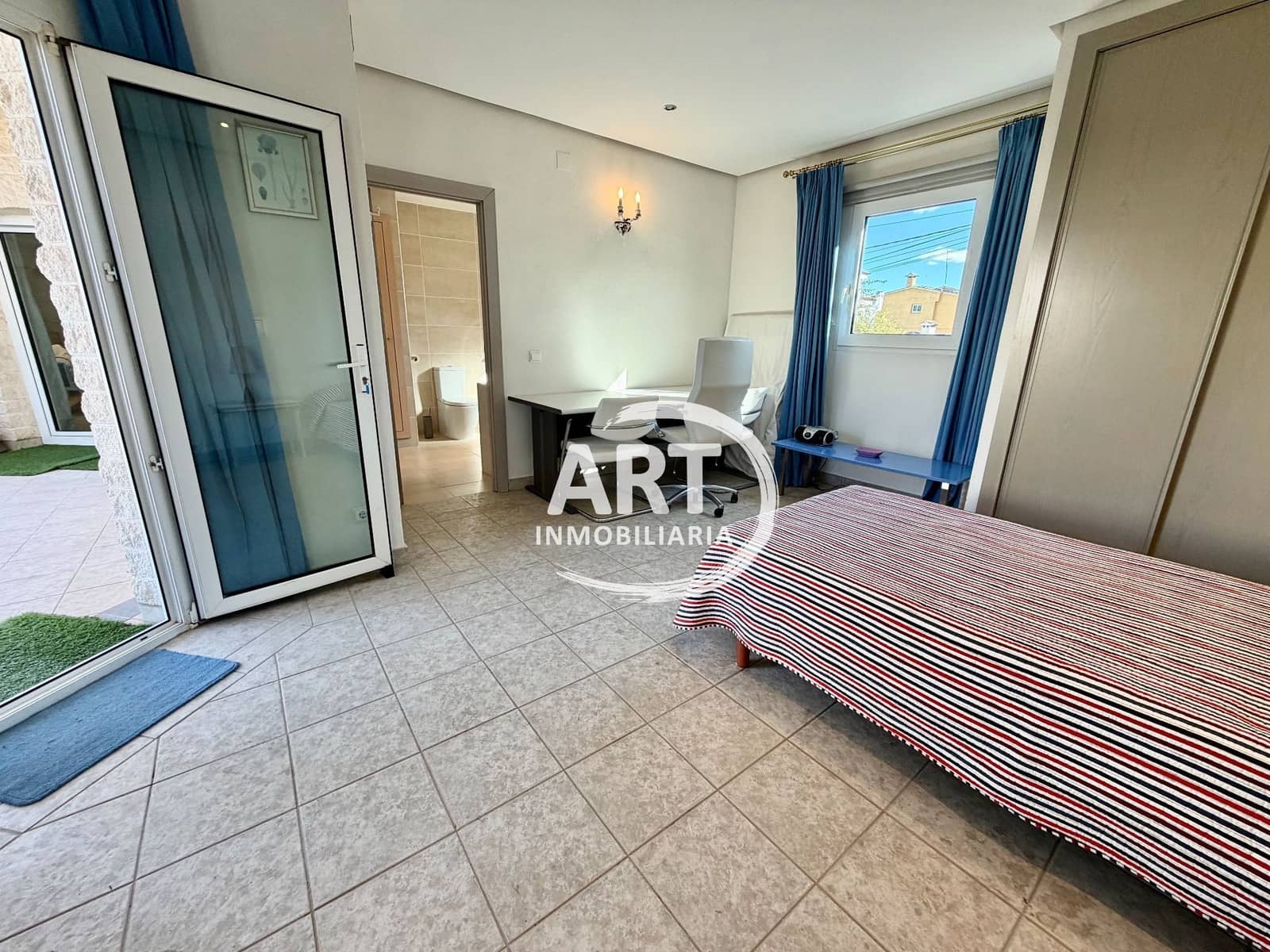 5 sypialnia Willa na sprzedaż w L'Eliana z basenem garażem - 925 000 € (Ref: 9540763)