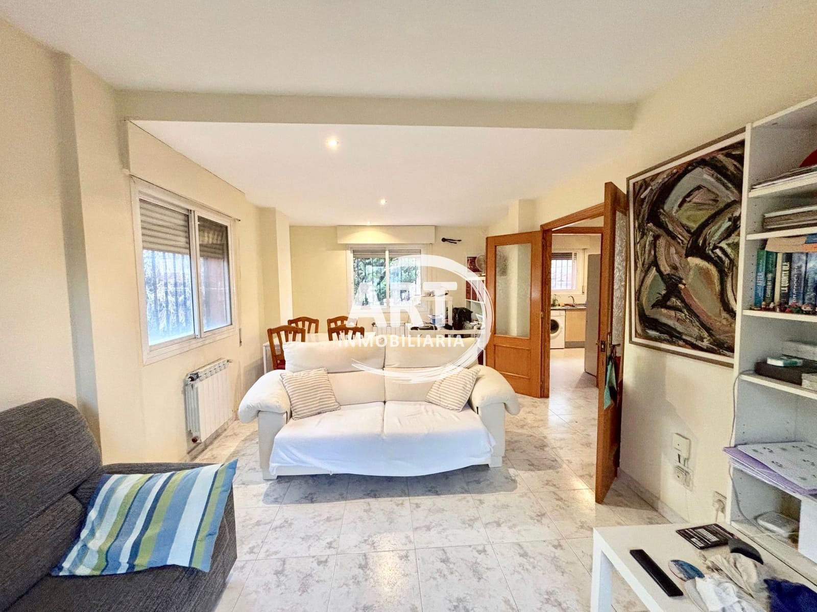 3 soveværelse Villa til salg i La Pobla de Vallbona med swimmingpool garage - € 380.000 (Ref: 9547542)