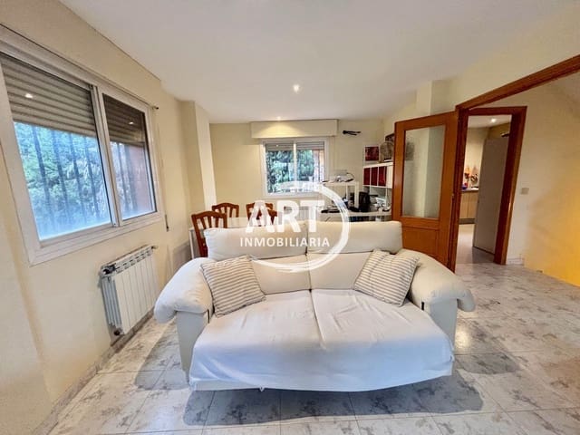 3 soveværelse Villa til salg i La Pobla de Vallbona med swimmingpool garage - € 380.000 (Ref: 9547542)