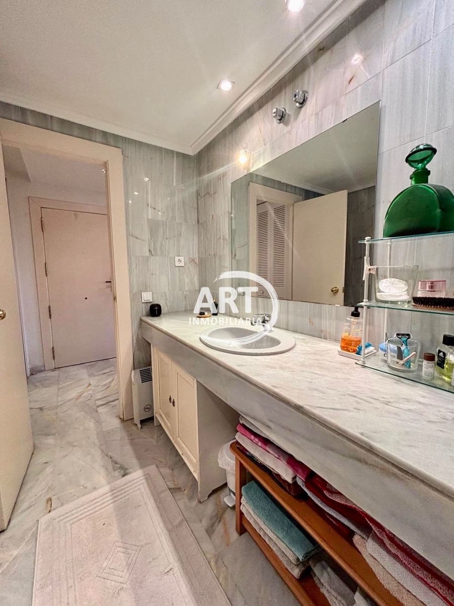 Studio til salgs i Benidorm med svømmebasseng garasje - € 159 000 (Ref: 9547543)