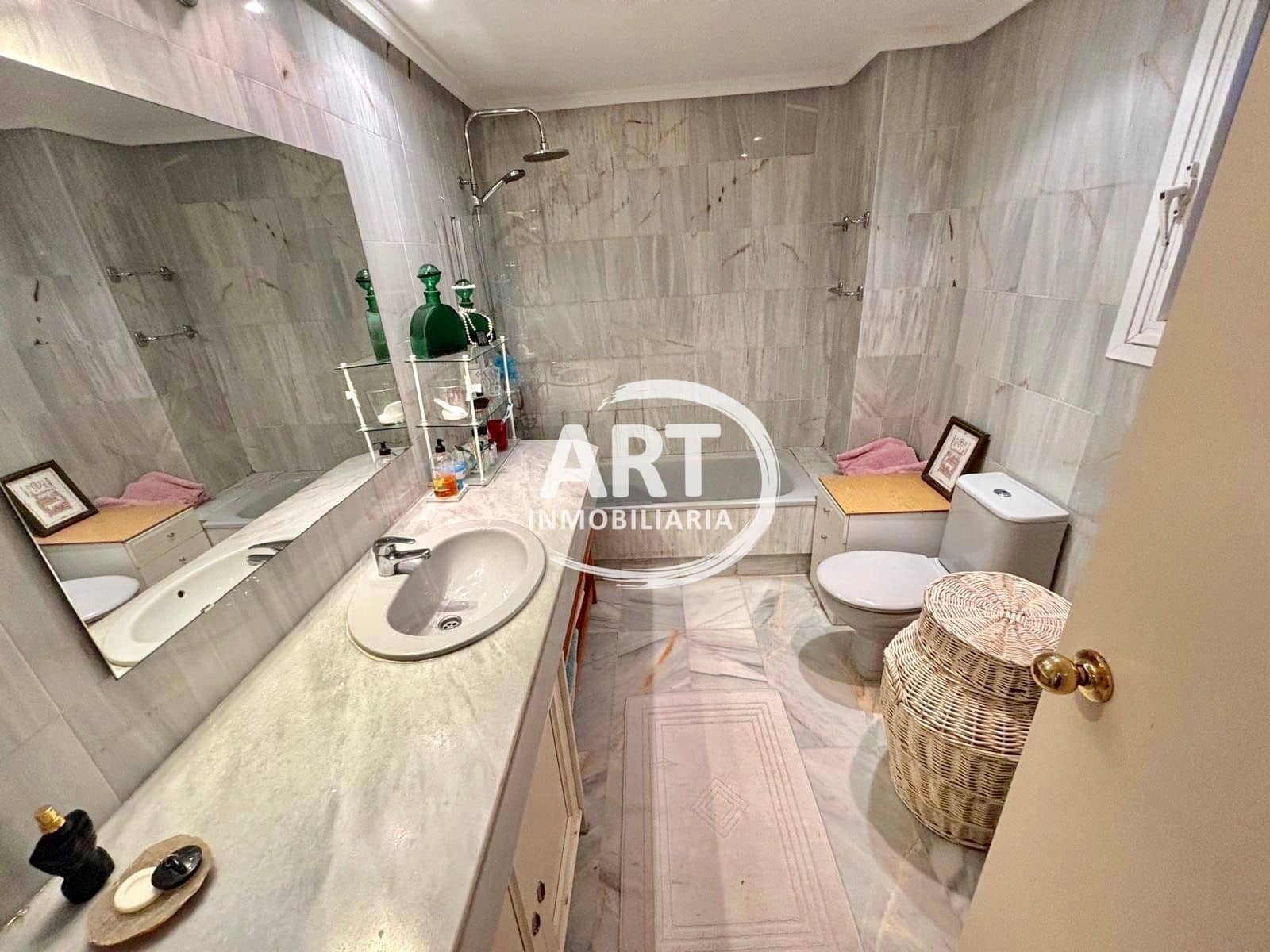 Studio til salgs i Benidorm med svømmebasseng garasje - € 159 000 (Ref: 9547543)