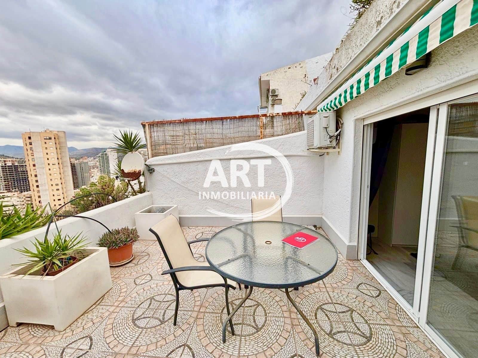 Studio til salgs i Benidorm med svømmebasseng garasje - € 159 000 (Ref: 9547543)