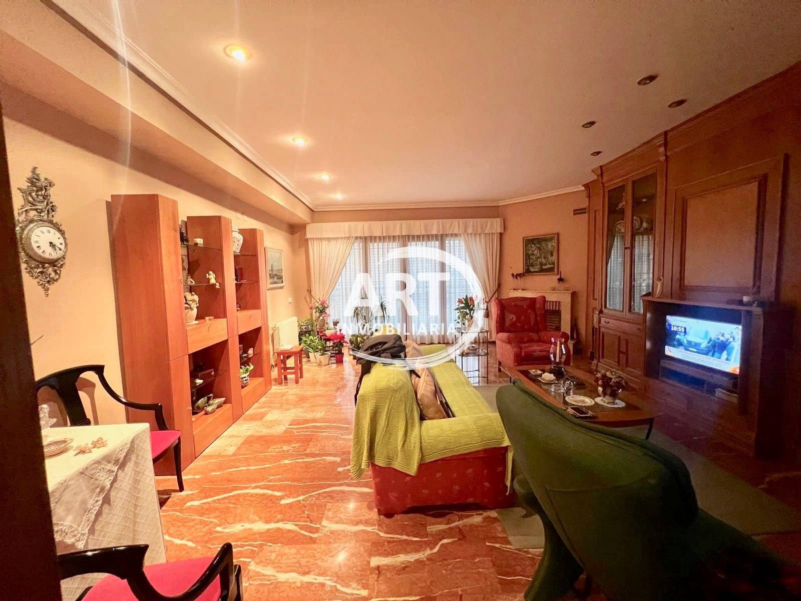 3 slaapkamer Halfvrijstaande villa te koop in Betera met zwembad garage - € 395.000 (Ref: 9550737)