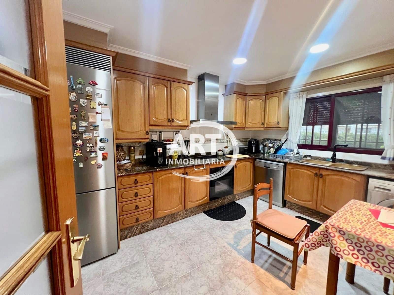 3 slaapkamer Halfvrijstaande villa te koop in Betera met zwembad garage - € 395.000 (Ref: 9550737)