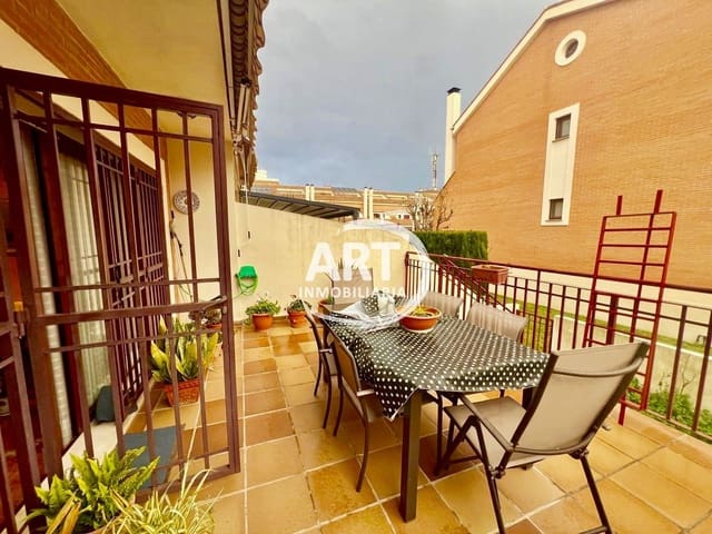 3 slaapkamer Halfvrijstaande villa te koop in Bétera met zwembad garage - € 395.000 (Ref: 9550737)