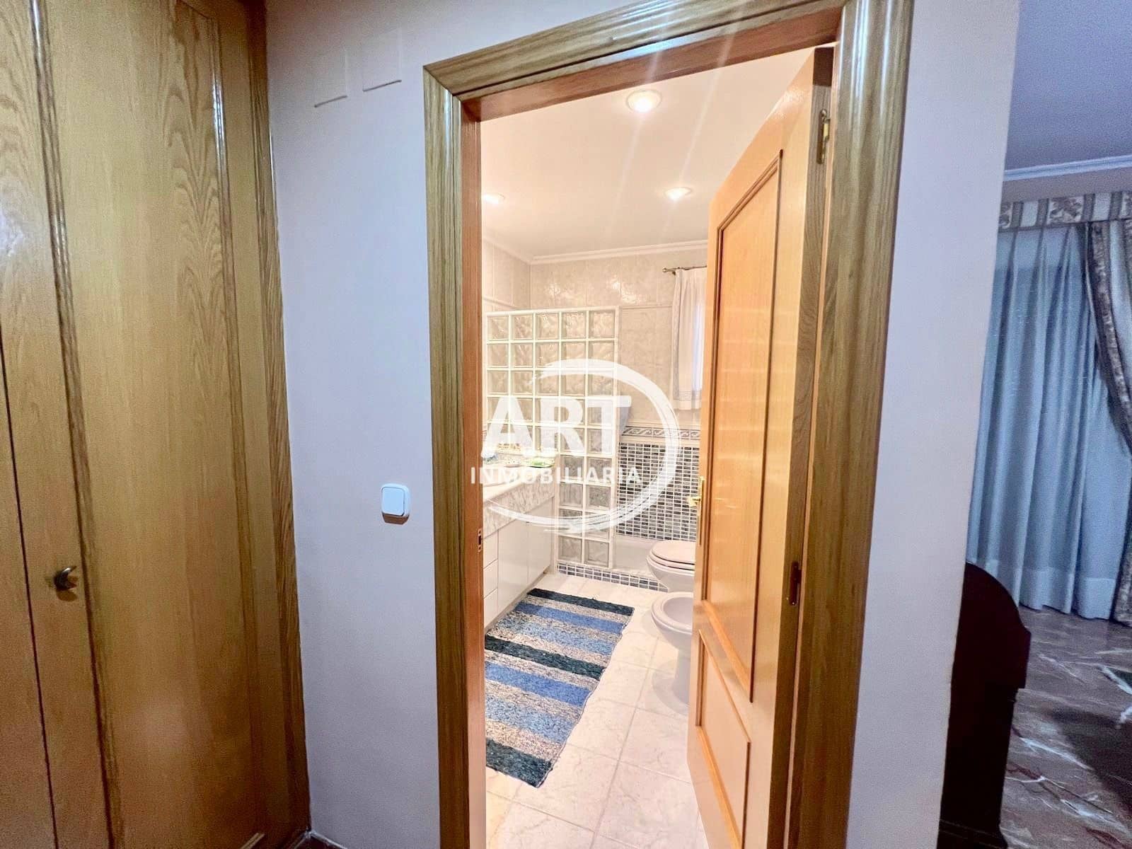 3 slaapkamer Halfvrijstaande villa te koop in Betera met zwembad garage - € 395.000 (Ref: 9550737)