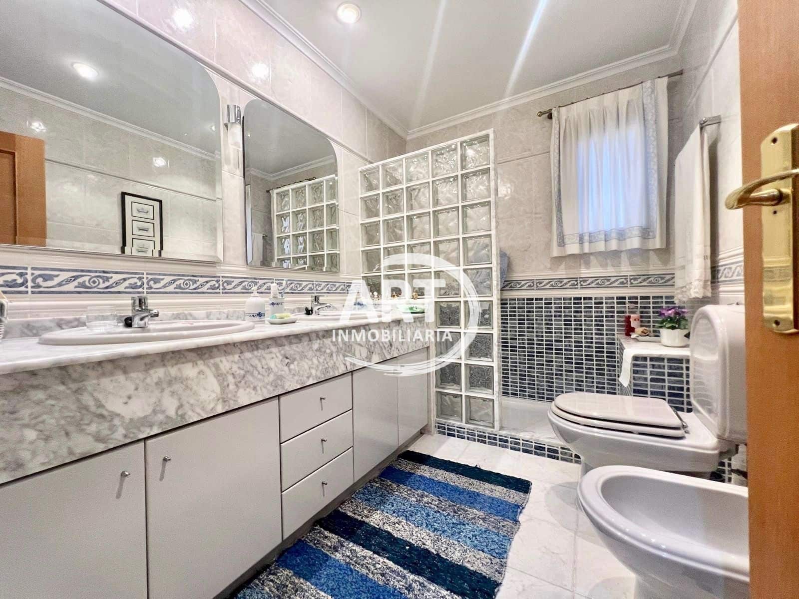 3 slaapkamer Halfvrijstaande villa te koop in Betera met zwembad garage - € 395.000 (Ref: 9550737)