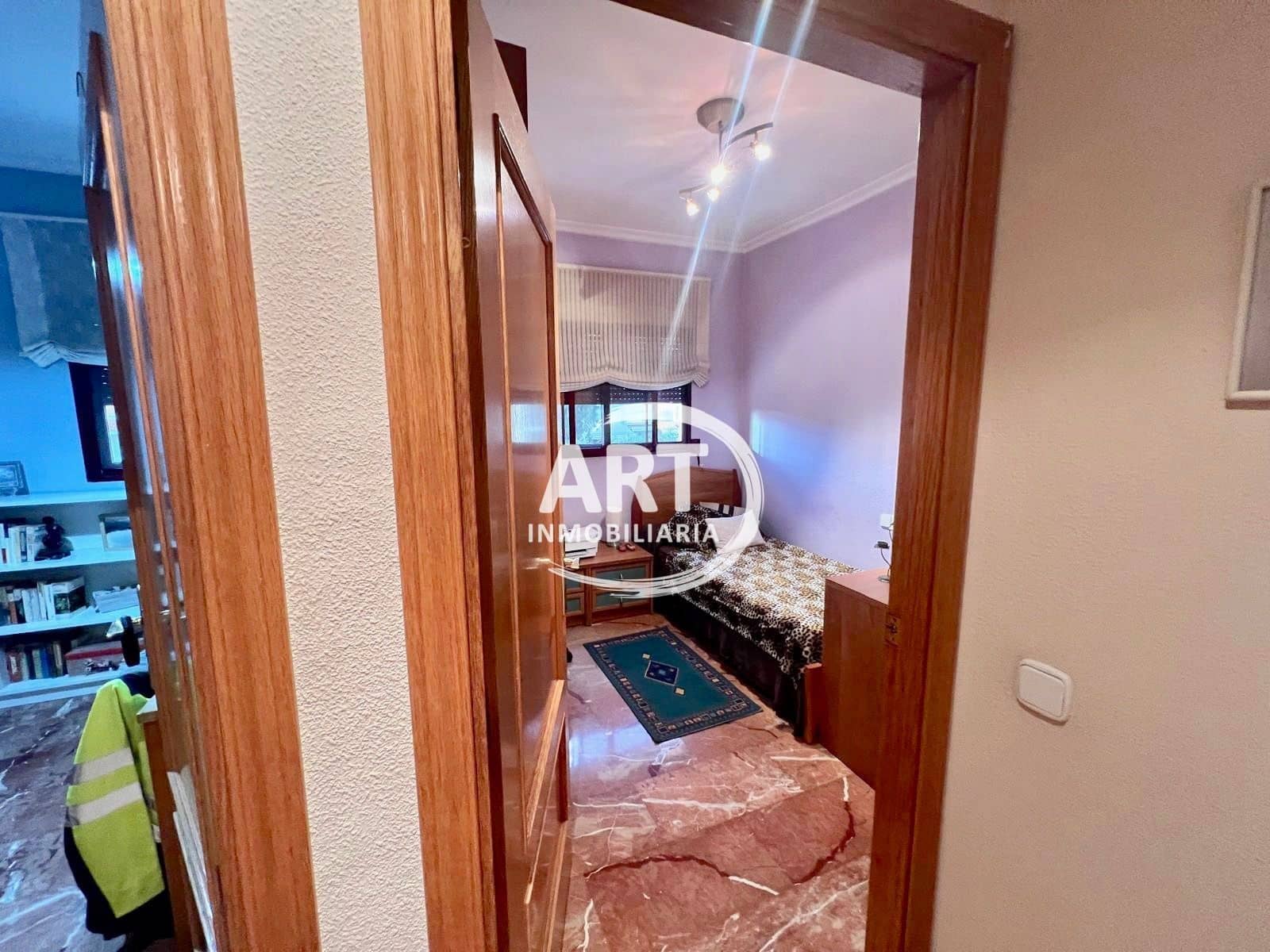 3 slaapkamer Halfvrijstaande villa te koop in Betera met zwembad garage - € 395.000 (Ref: 9550737)