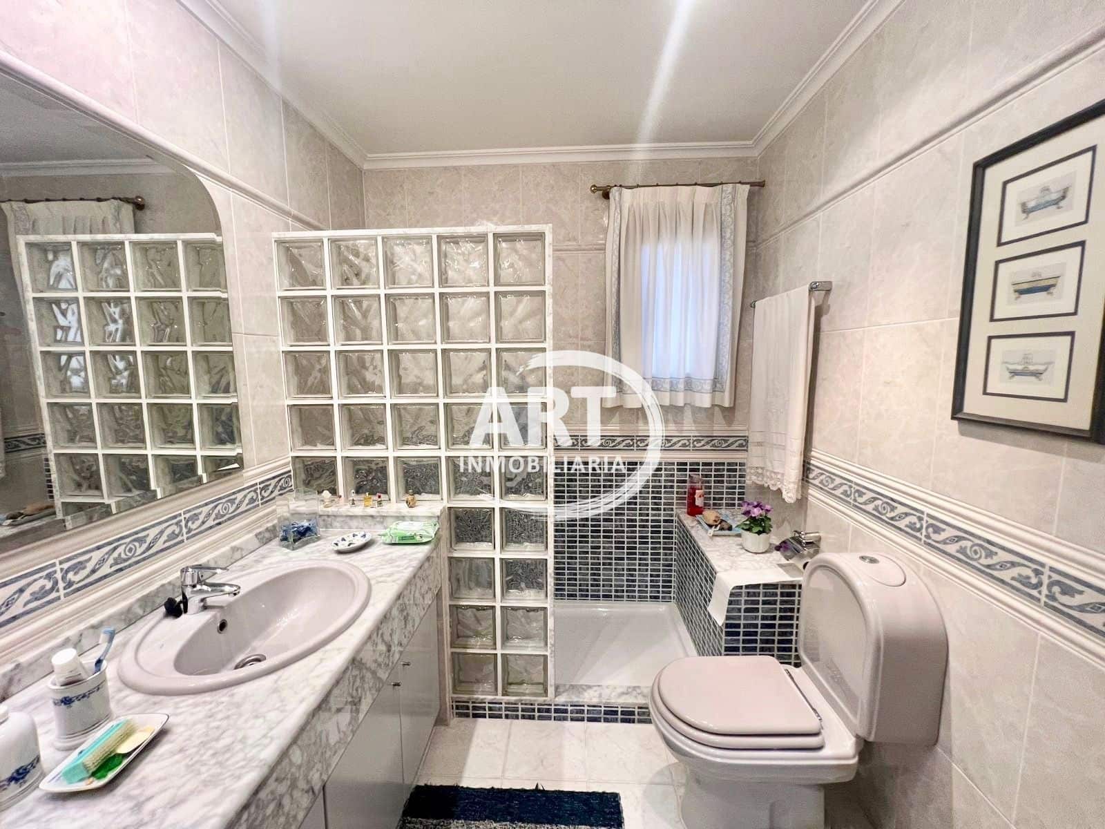 3 slaapkamer Halfvrijstaande villa te koop in Betera met zwembad garage - € 395.000 (Ref: 9550737)