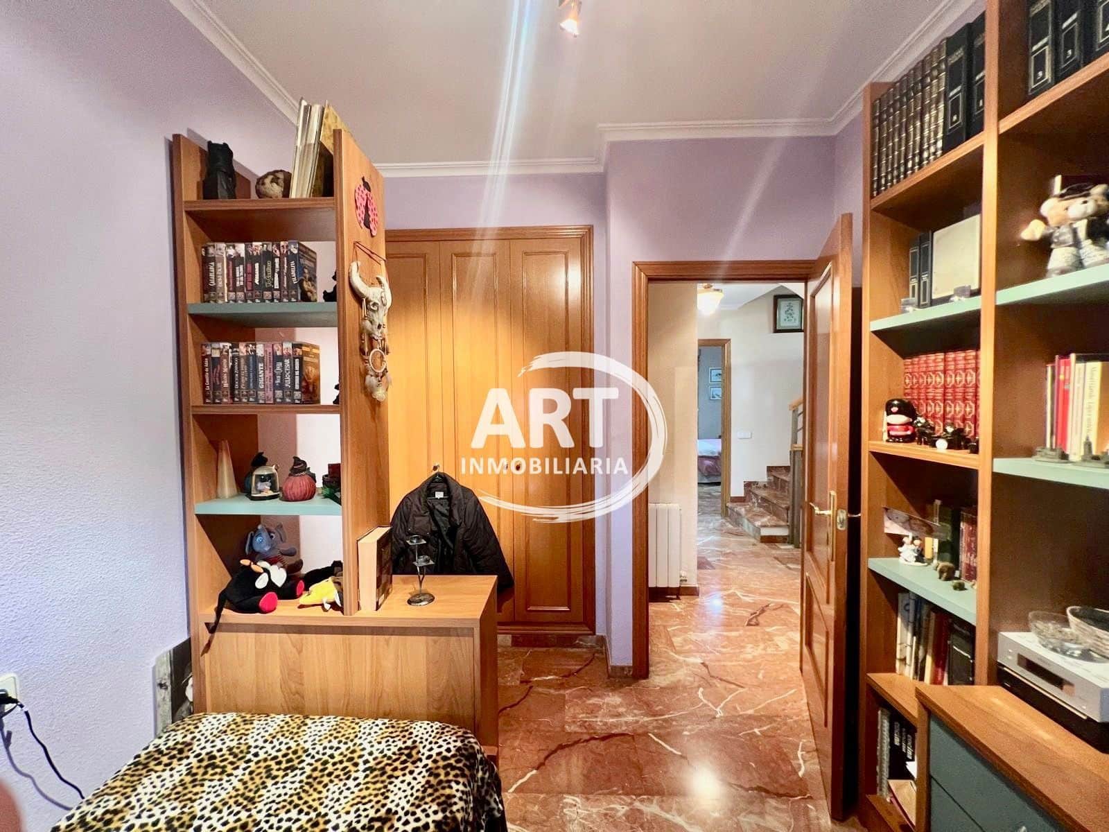 3 slaapkamer Halfvrijstaande villa te koop in Betera met zwembad garage - € 395.000 (Ref: 9550737)