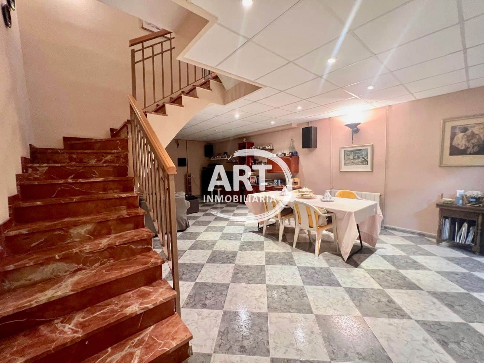 3 slaapkamer Halfvrijstaande villa te koop in Betera met zwembad garage - € 395.000 (Ref: 9550737)