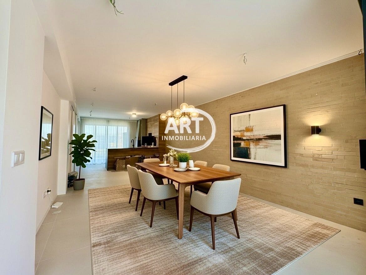 4 soverom Kjedet enebolig til salgs i Benisano med svømmebasseng garasje - € 412 154 (Ref: 9558451)