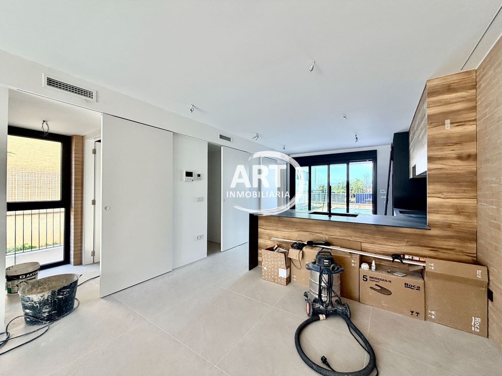 4 soverom Kjedet enebolig til salgs i Benisano med svømmebasseng garasje - € 412 154 (Ref: 9558451)