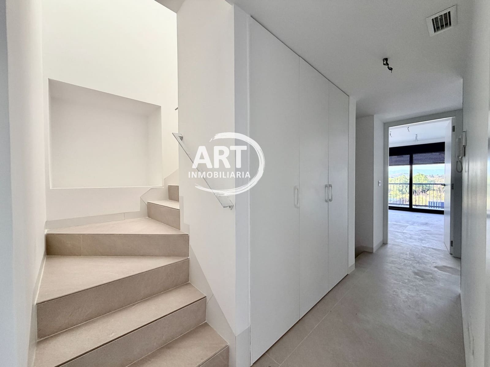 4 soverom Kjedet enebolig til salgs i Benisano med svømmebasseng garasje - € 412 154 (Ref: 9558451)