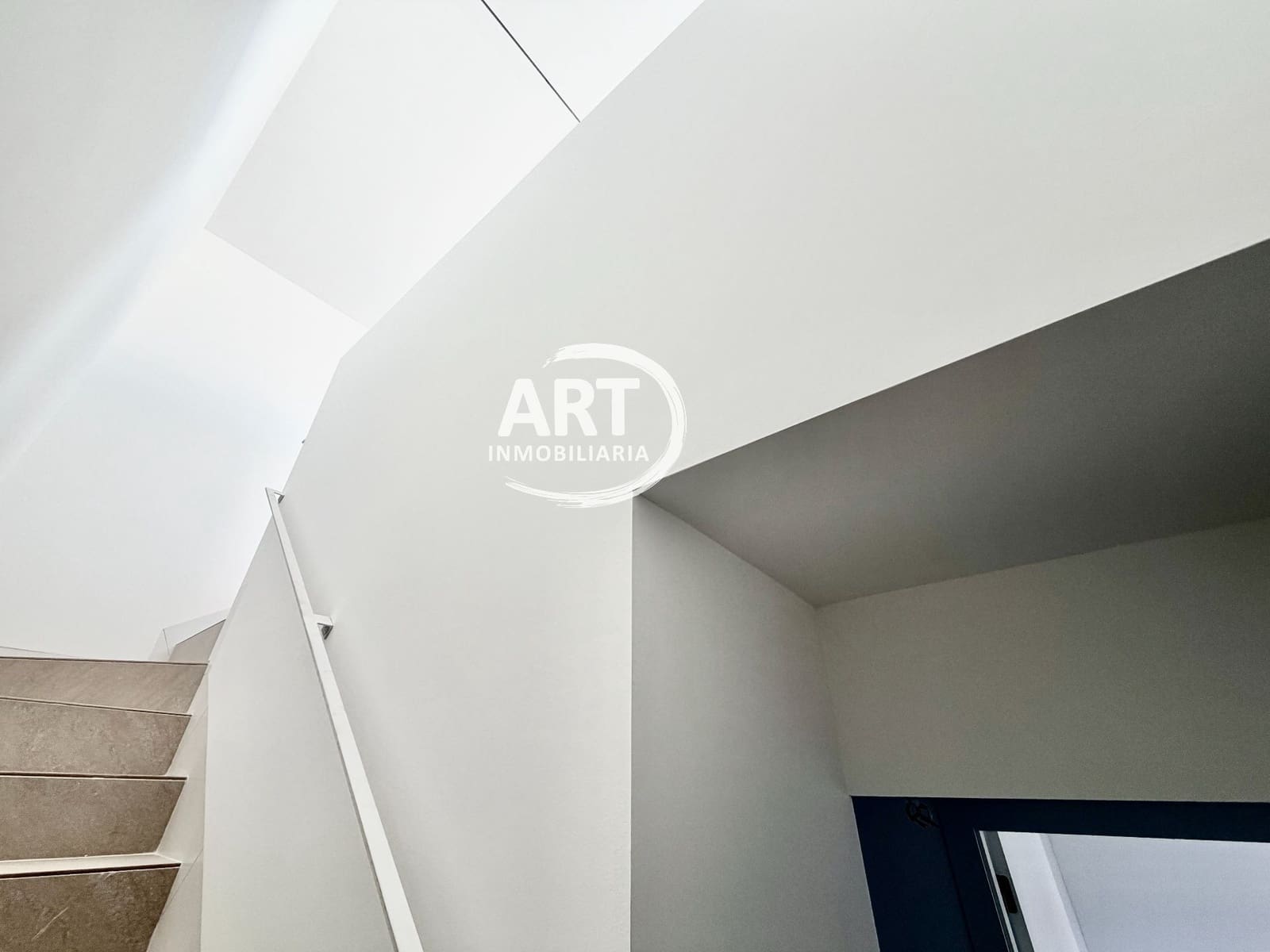 4 soverom Kjedet enebolig til salgs i Benisano med svømmebasseng garasje - € 412 154 (Ref: 9558451)