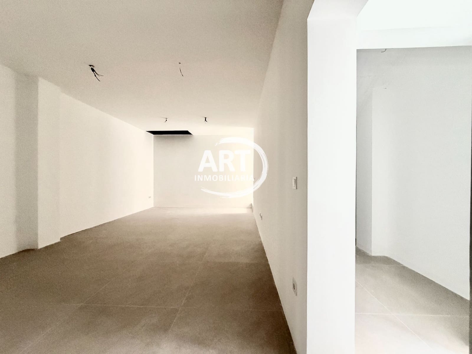 4 soverom Kjedet enebolig til salgs i Benisano med svømmebasseng garasje - € 412 154 (Ref: 9558451)