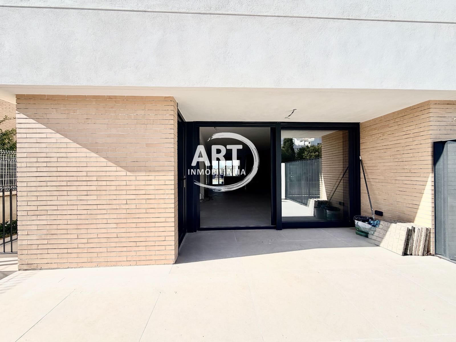 4 soverom Kjedet enebolig til salgs i Benisano med svømmebasseng garasje - € 412 154 (Ref: 9558451)