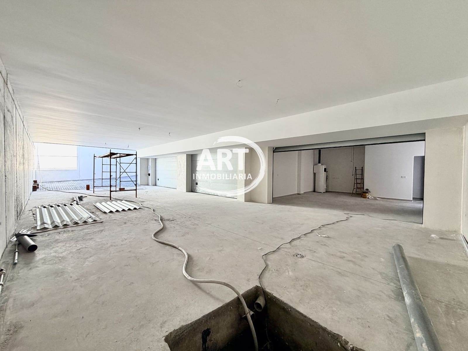 4 soverom Kjedet enebolig til salgs i Benisano med svømmebasseng garasje - € 412 154 (Ref: 9558451)