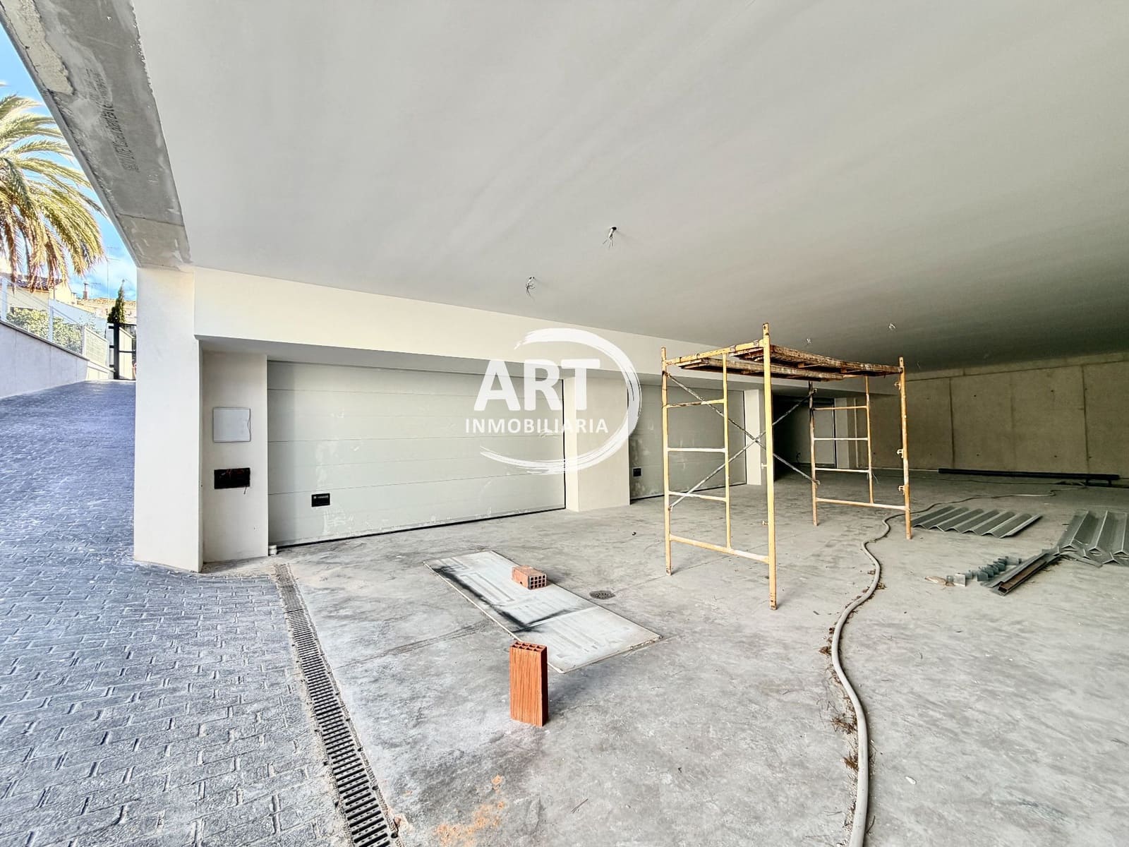 4 soverom Kjedet enebolig til salgs i Benisano med svømmebasseng garasje - € 412 154 (Ref: 9558451)