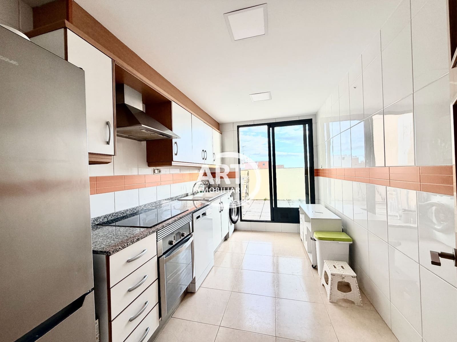 3 bedroom Penthouse for rent in Paterna with pool garage - € 1,700 (Ref: 9568013)