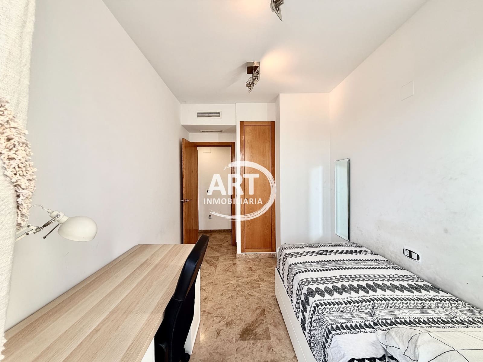 3 bedroom Penthouse for rent in Paterna with pool garage - € 1,700 (Ref: 9568013)