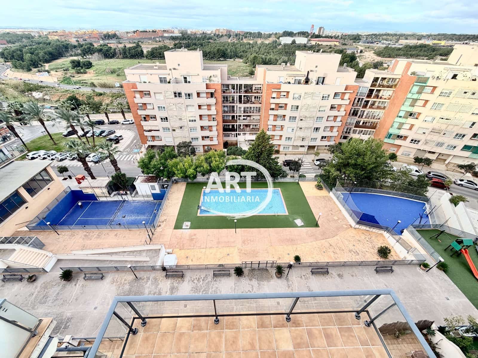 3 bedroom Penthouse for rent in Paterna with pool garage - € 1,700 (Ref: 9568013)