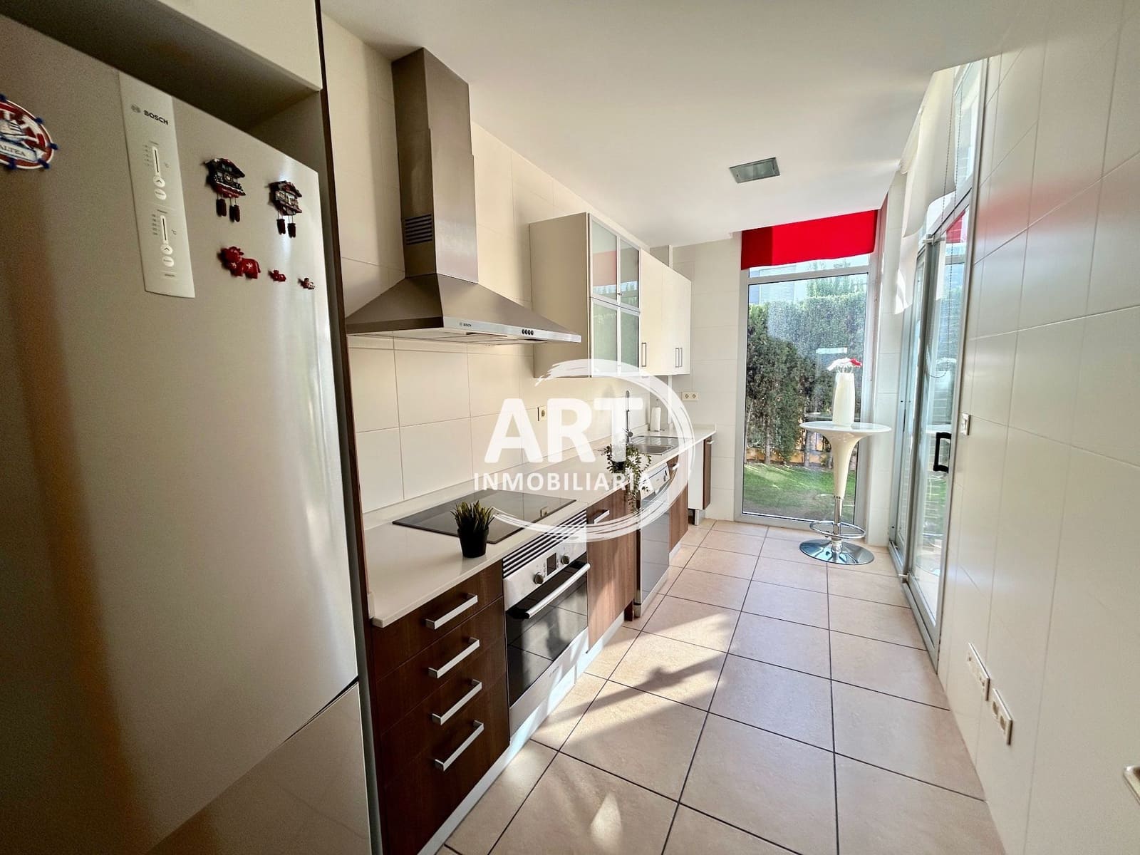 3 bedroom Semi-detached Villa for rent in San Antonio de Benageber with pool garage - € 1,900 (Ref: 9581537)