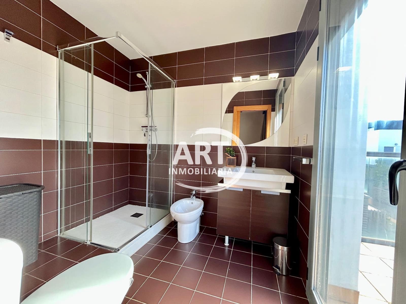 3 bedroom Semi-detached Villa for rent in San Antonio de Benageber with pool garage - € 1,900 (Ref: 9581537)