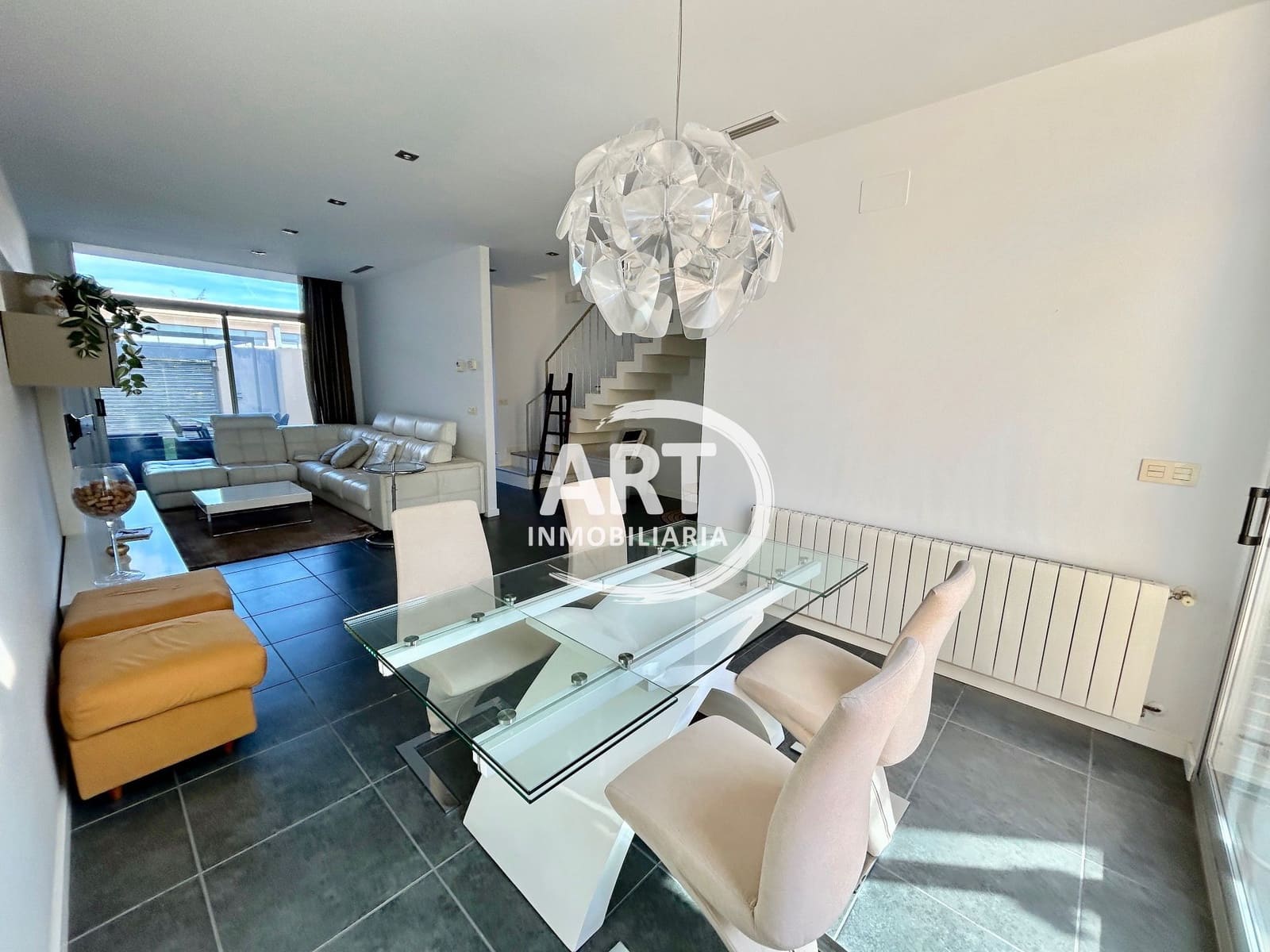 3 bedroom Semi-detached Villa for rent in San Antonio de Benageber with pool garage - € 1,900 (Ref: 9581537)