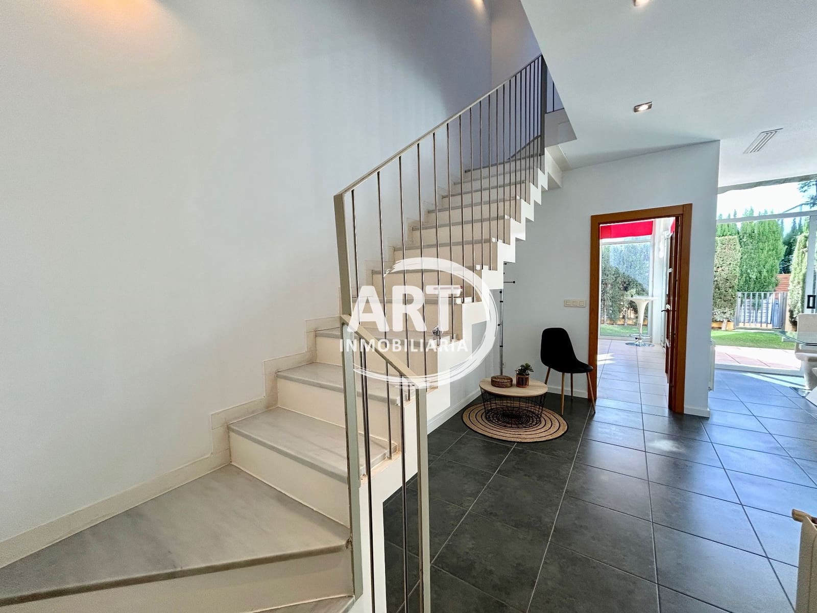 3 bedroom Semi-detached Villa for rent in San Antonio de Benageber with pool garage - € 1,900 (Ref: 9581537)