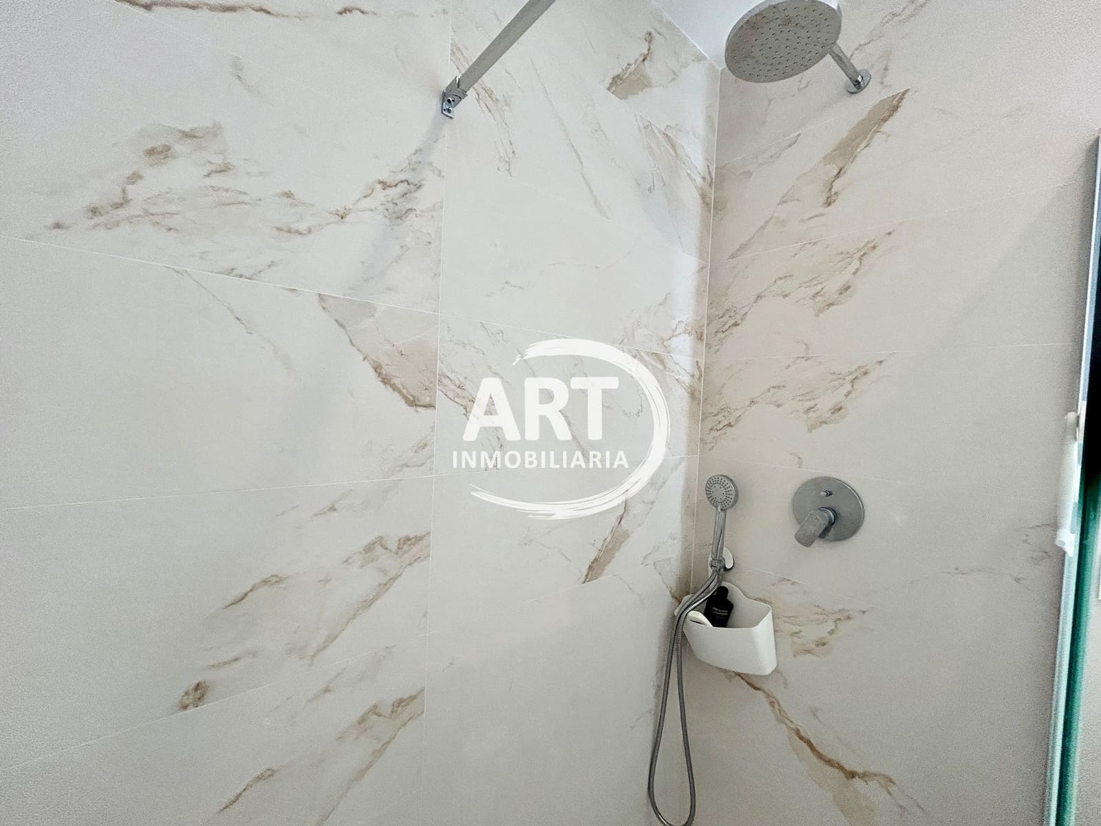 3 bedroom Villa for rent in L'Eliana with pool garage - € 3,500 (Ref: 9585379)