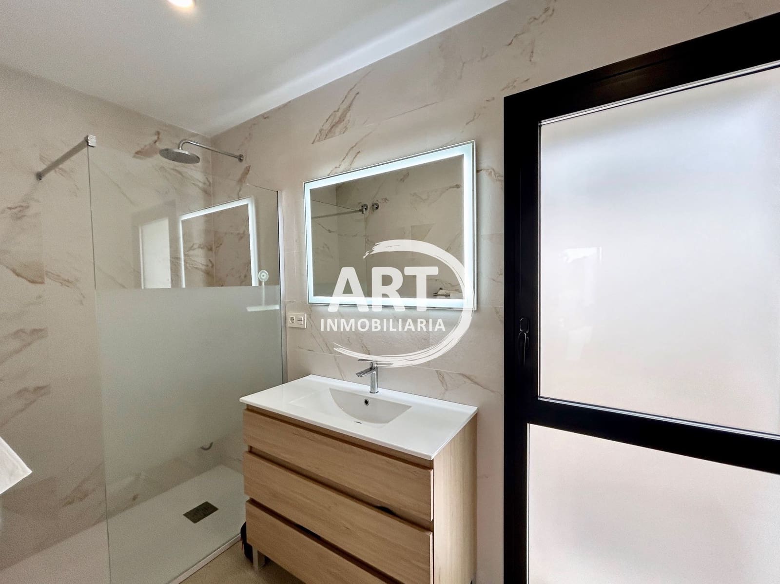 3 bedroom Villa for rent in L'Eliana with pool garage - € 3,500 (Ref: 9585379)