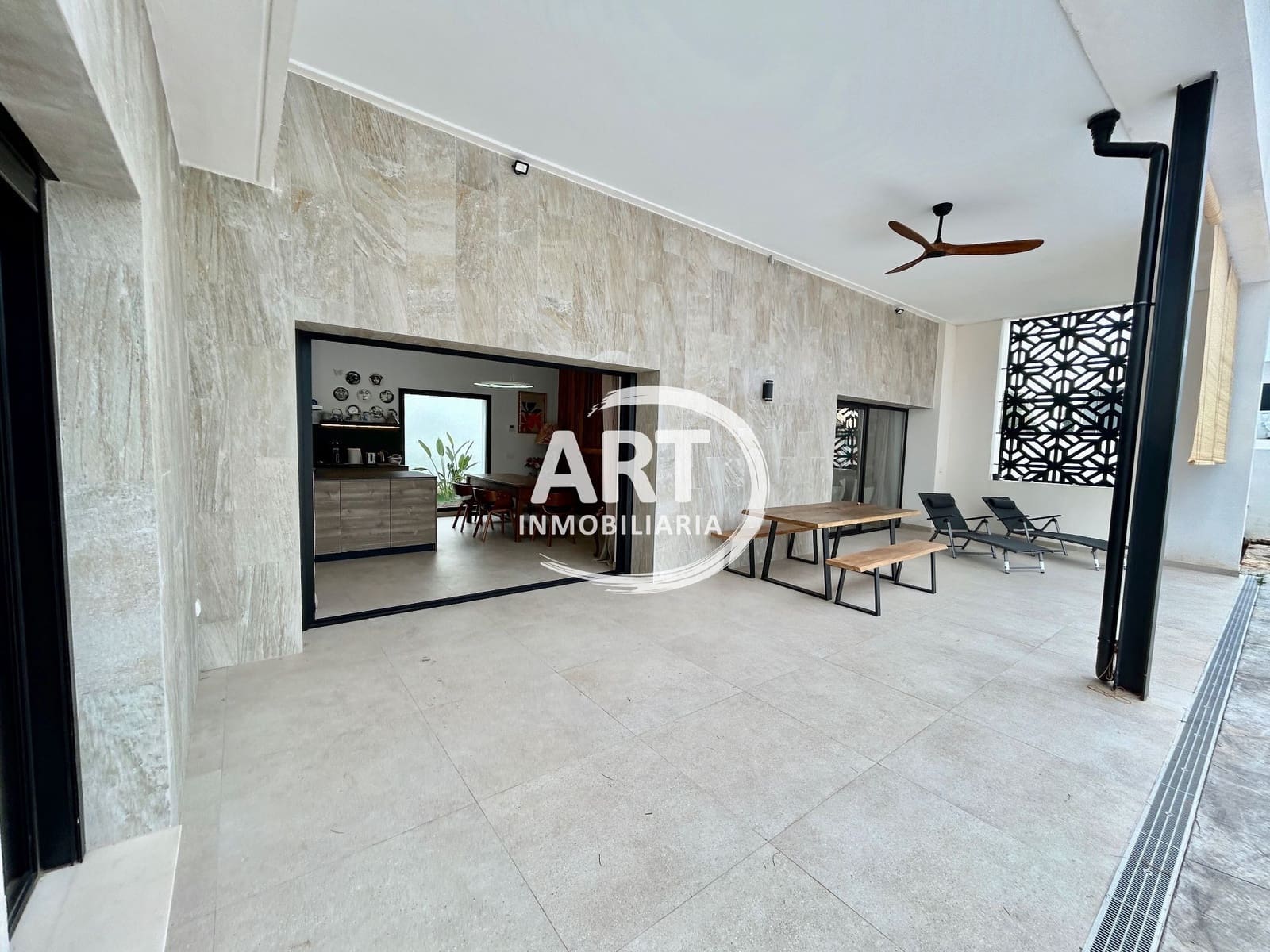 3 bedroom Villa for rent in L'Eliana with pool garage - € 3,500 (Ref: 9585379)