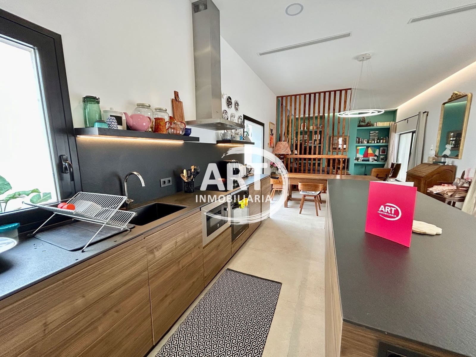 3 bedroom Villa for rent in L'Eliana with pool garage - € 3,500 (Ref: 9585379)