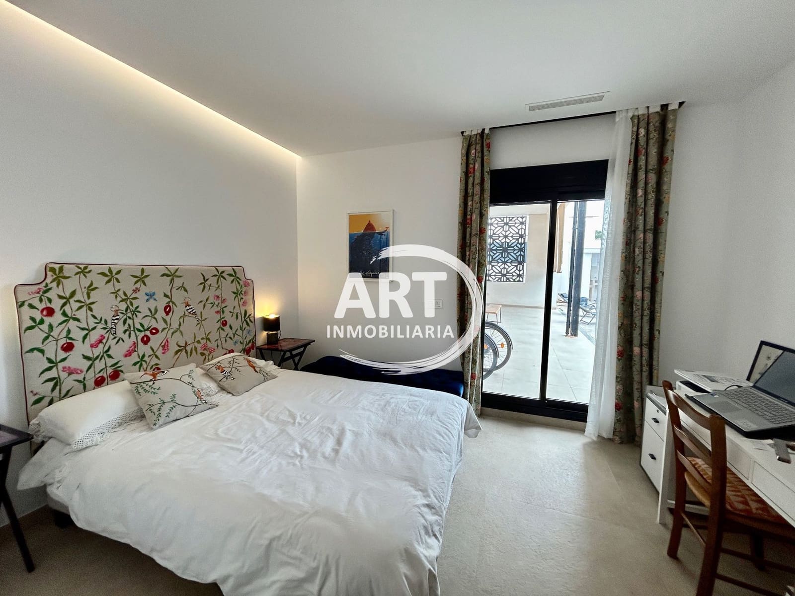 3 bedroom Villa for rent in L'Eliana with pool garage - € 3,500 (Ref: 9585379)