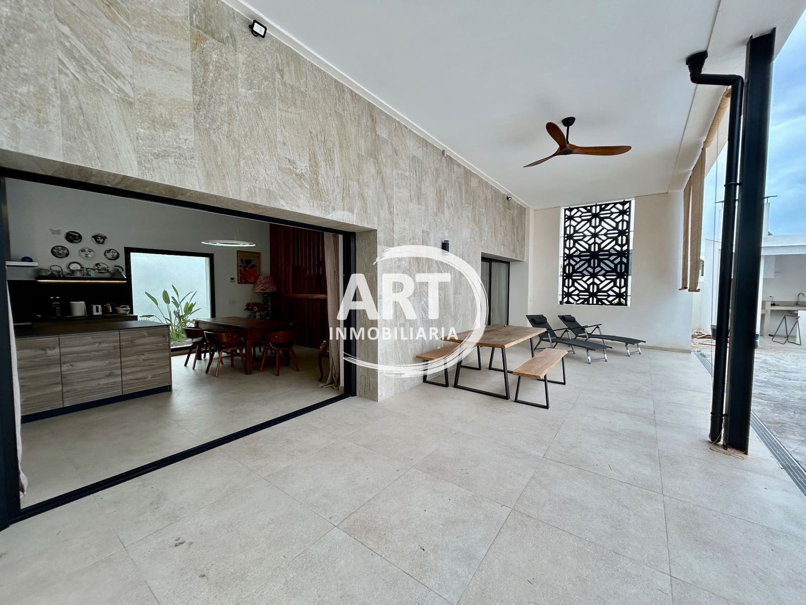 3 bedroom Villa for rent in L'Eliana with pool garage - € 3,500 (Ref: 9585379)