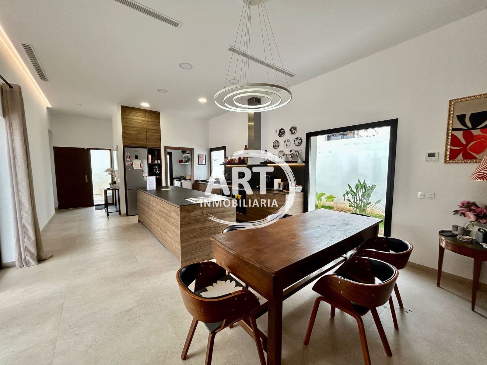 3 bedroom Villa for rent in L'Eliana with pool garage - € 3,500 (Ref: 9585379)