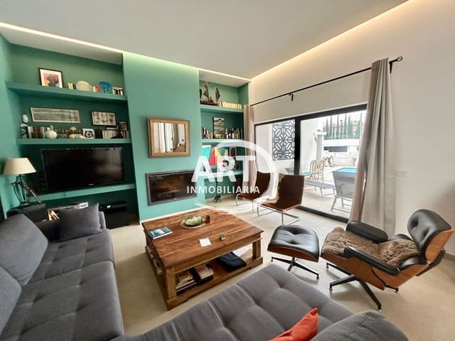 3 bedroom Villa for rent in L'Eliana with pool garage - € 3,500 (Ref: 9585379)