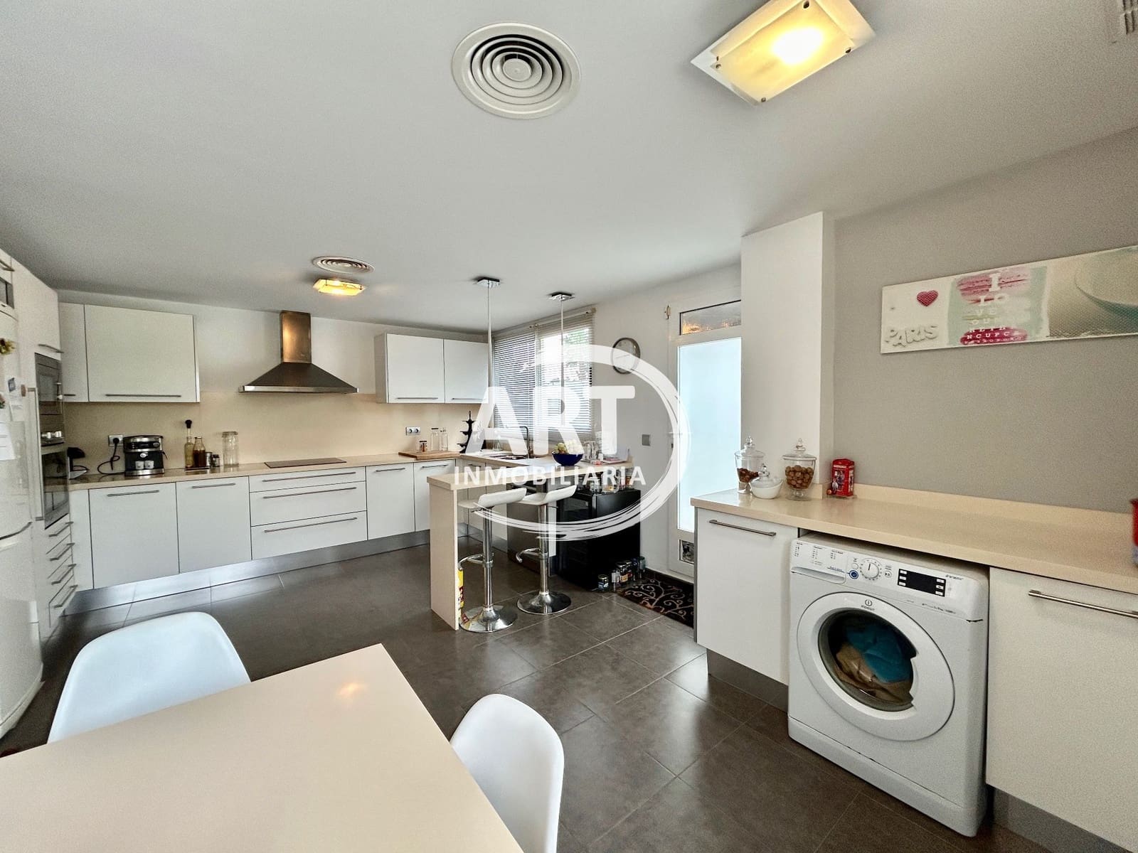 4 makuuhuone Huvila myytävänä paikassa Betera mukana uima-altaan 
autotalli - 849 900 € (Ref: 9585380)