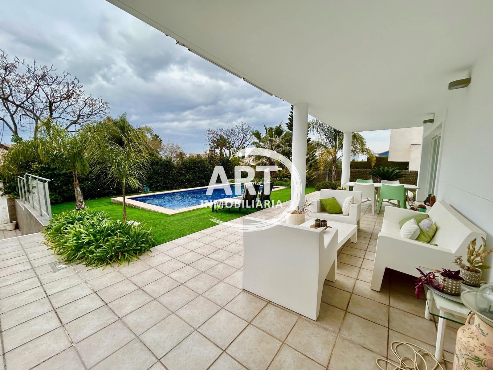 4 makuuhuone Huvila myytävänä paikassa Betera mukana uima-altaan 
autotalli - 849 900 € (Ref: 9585380)