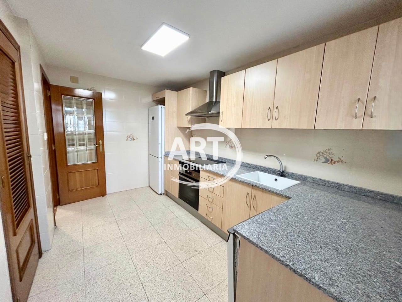 3 bedroom Flat for rent in L'Eliana - € 1,100 (Ref: 9590707)