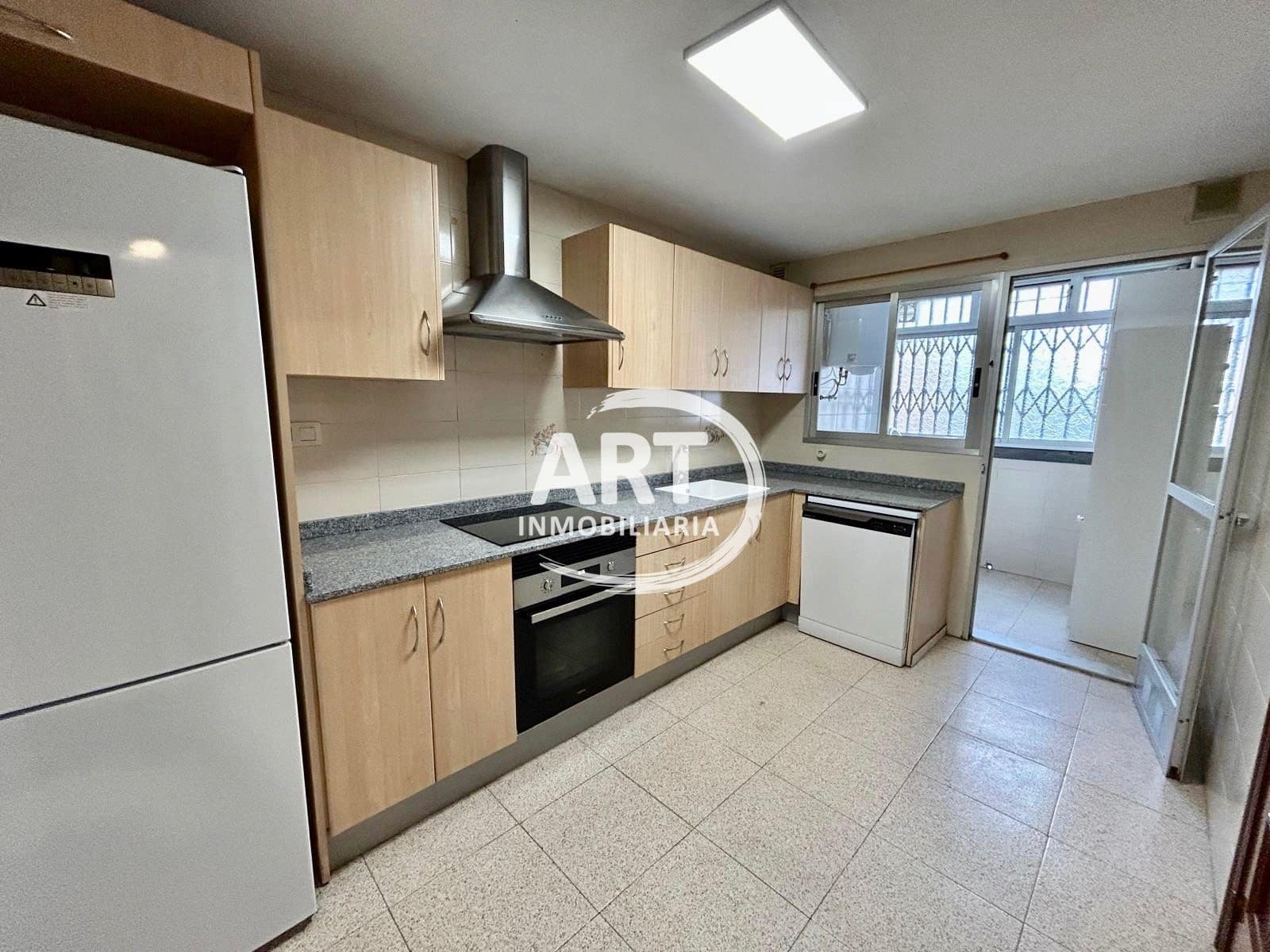 3 bedroom Flat for rent in L'Eliana - € 1,100 (Ref: 9590707)