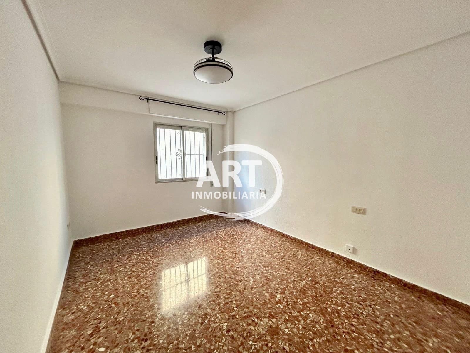 3 bedroom Flat for rent in L'Eliana - € 1,100 (Ref: 9590707)