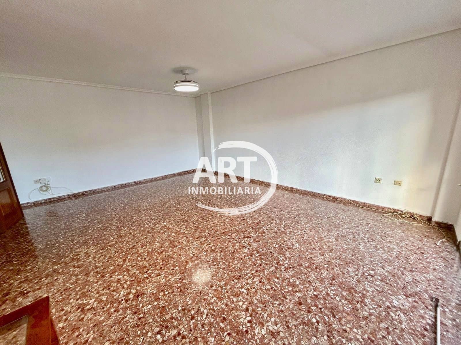 3 bedroom Flat for rent in L'Eliana - € 1,100 (Ref: 9590707)