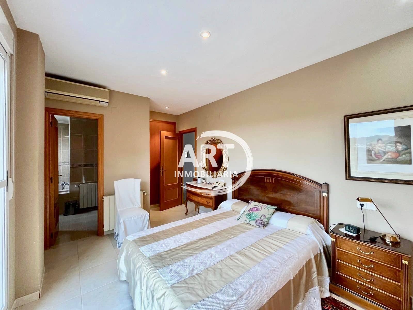 5 soveværelse Villa til salg i Riba-roja de Turia med swimmingpool garage - € 720.000 (Ref: 9594623)