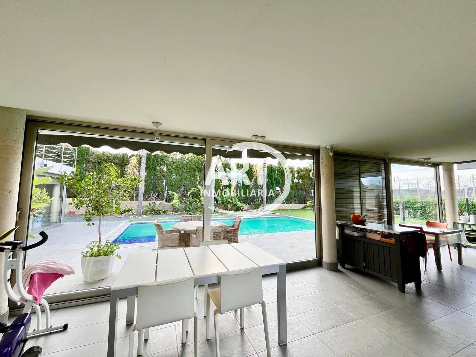 5 soveværelse Villa til salg i Riba-roja de Turia med swimmingpool garage - € 720.000 (Ref: 9594623)