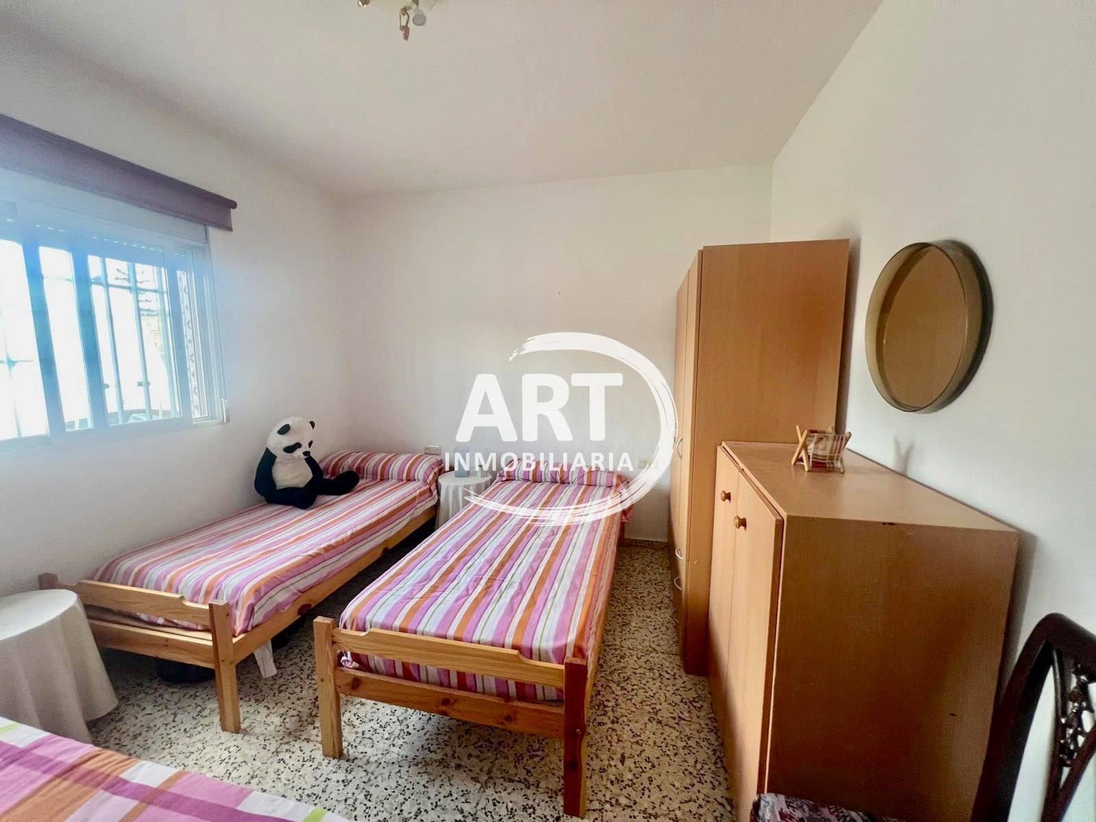 4 quarto Moradia para arrendar em Olocau com piscina garagem - 1 200 € (Ref: 9598670)