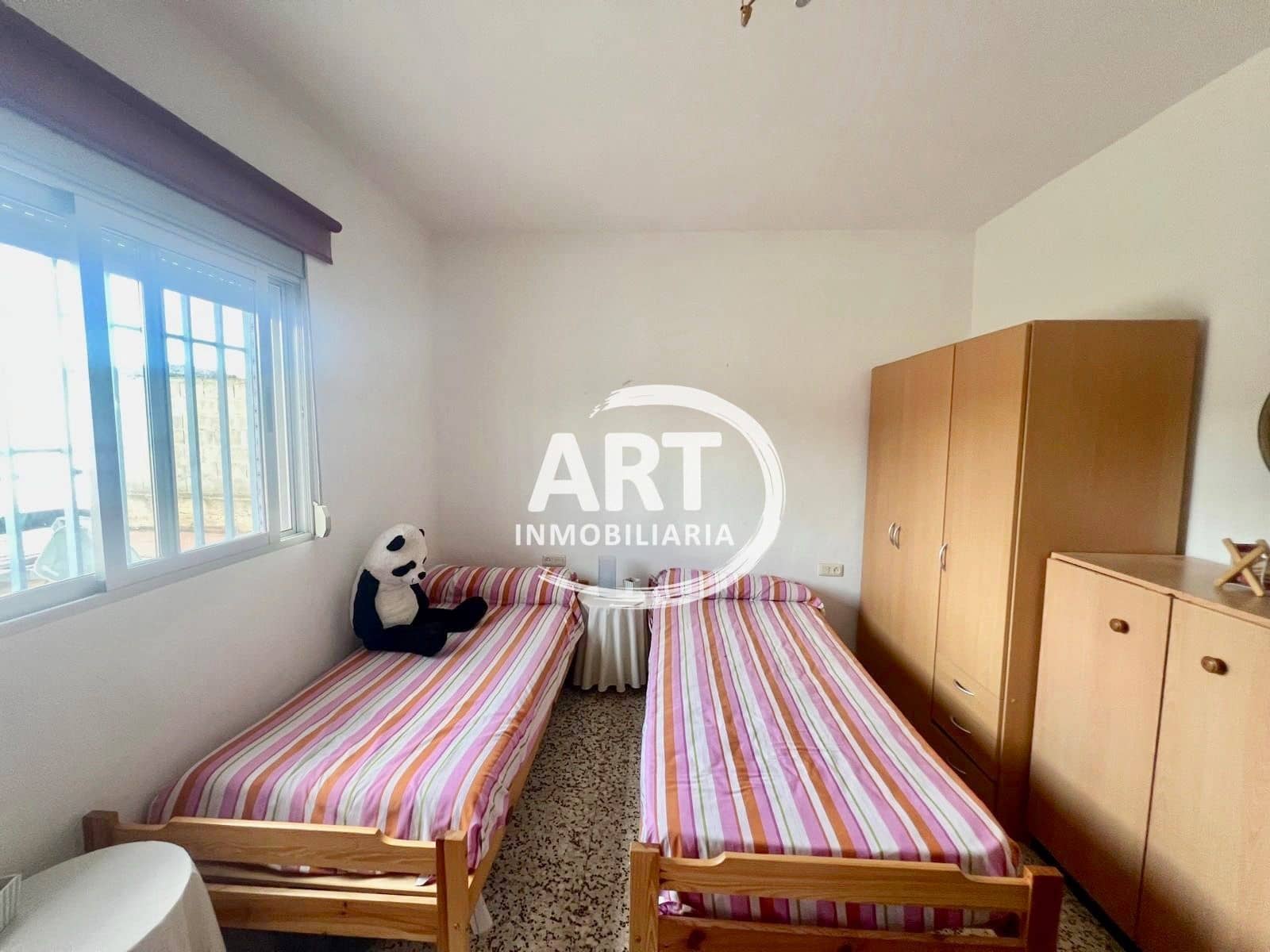 4 quarto Moradia para arrendar em Olocau com piscina garagem - 1 200 € (Ref: 9598670)