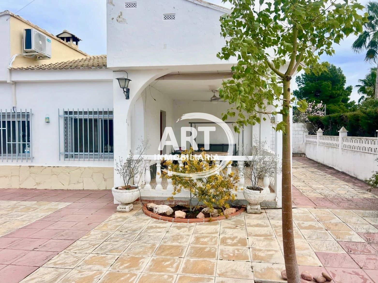 4 quarto Moradia para arrendar em Olocau com piscina garagem - 1 200 € (Ref: 9598670)